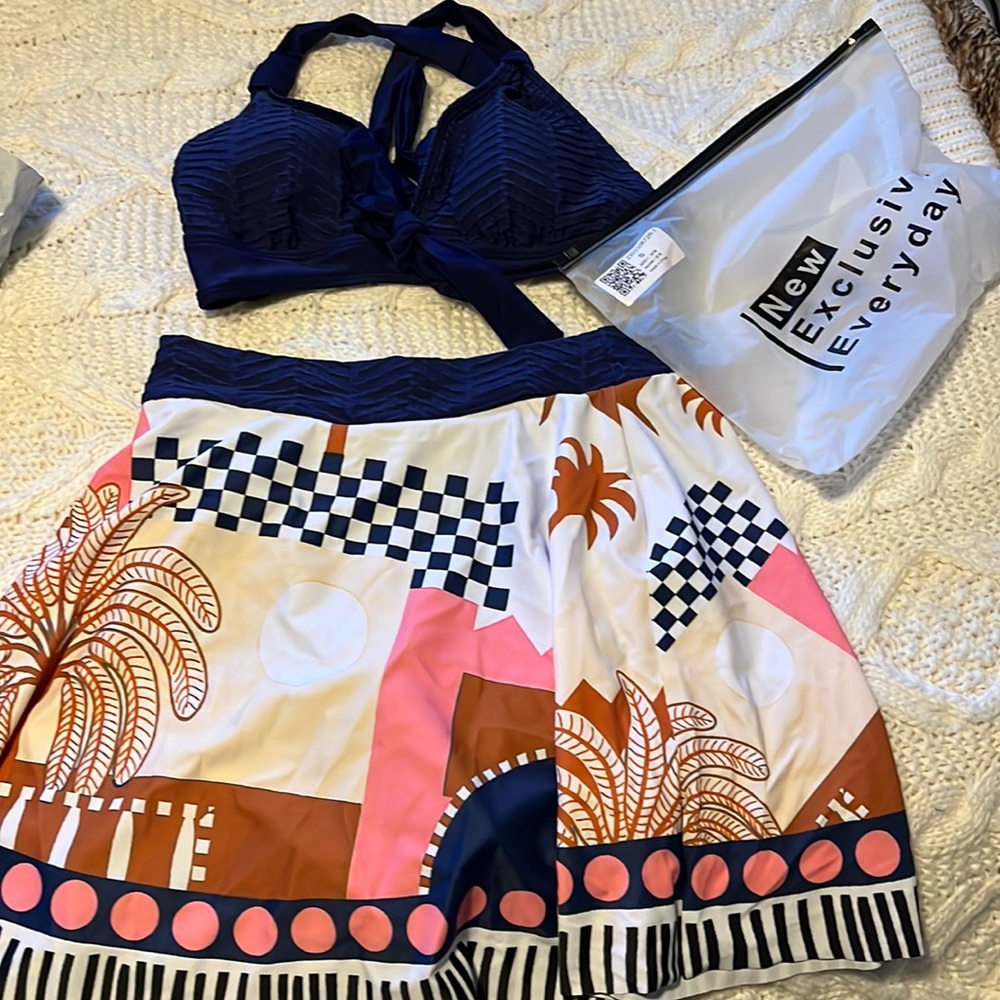 Swimsuit with swim skirt bottoms